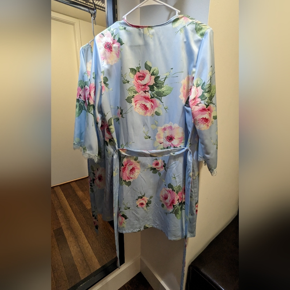 George Blue Floral Robe - Picture 9 of 10